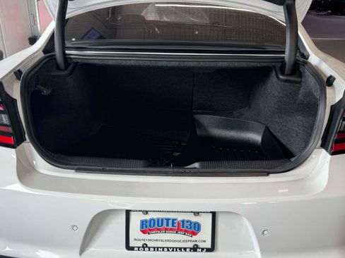 Used 2022 Dodge Charger SRT Hellcat w/ Harman/Kardon Audio Group image 8