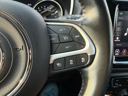 Used 2021 Jeep Compass Limited AWD/4WD image 16