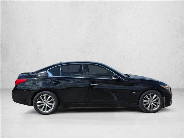 Used 2016 INFINITI Q50 3.0t Premium w/ Driver Assistance Package RWD image 4