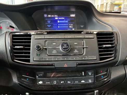 Used 2017 Honda Accord Sport Special Edition image 19
