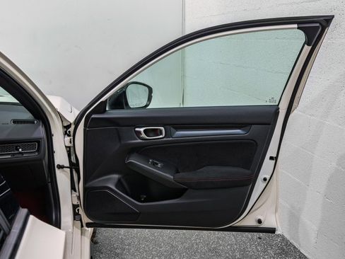 Used 2025 Honda Civic Type R image 17