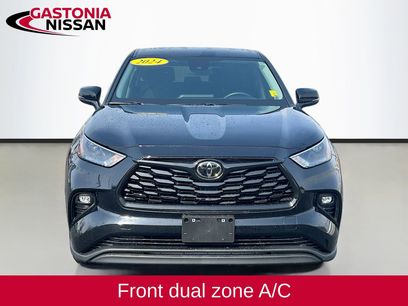 Used 2024 Toyota Highlander LE
