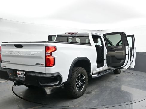 Used 2024 Chevrolet Silverado 1500 ZR2 w/ Technology Package AWD/4WD image 40