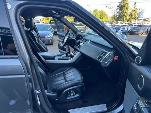 Used 2017 Land Rover Range Rover Sport HSE AWD/4WD image 26