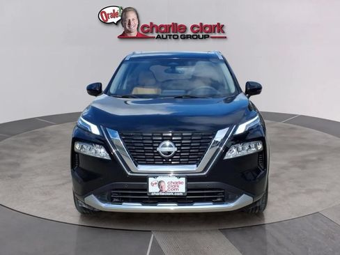 Used 2023 Nissan Rogue Platinum FWD image 8