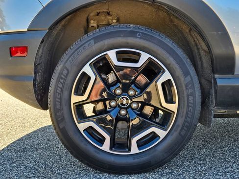 Used 2023 Ford Bronco Sport Outer Banks w/ Tech Package AWD/4WD image 7