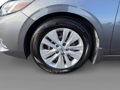 Used 2020 Nissan Sentra S FWD image 9