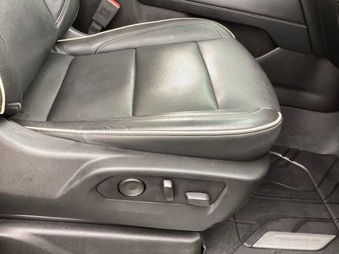 Used 2021 Chevrolet Tahoe Premier w/ Premium Package image 20