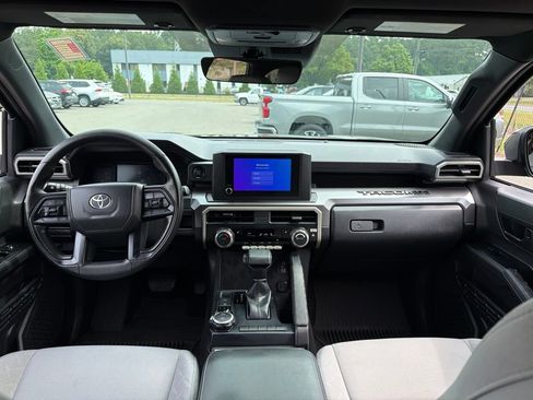 Used 2025 Toyota Tacoma SR5 AWD/4WD image 8