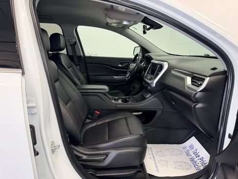Used 2020 GMC Acadia SLT w/ LPO, Floor Liner Package FWD image 11