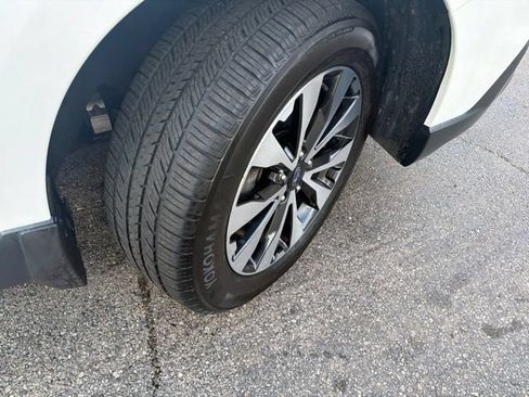 Used 2017 Subaru Outback 2.5i Limited AWD/4WD image 41