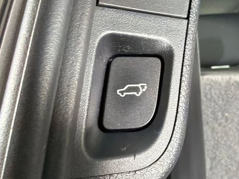 Used 2017 Toyota Sequoia Platinum RWD image 21