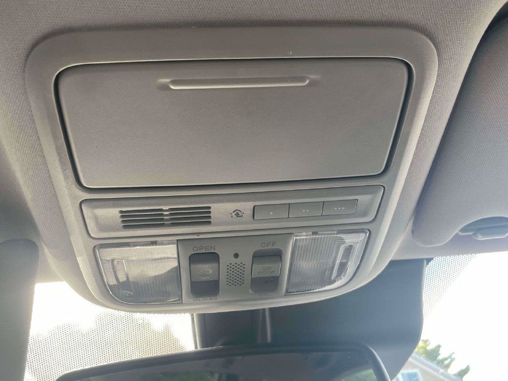 Used 2016 Honda Pilot Touring image 30