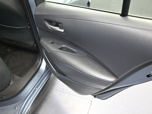 Used 2020 Toyota Corolla SE FWD image 25