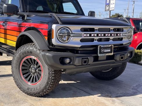 New 2025 Ford Bronco Big Bend w/ Black Diamond Package image 3