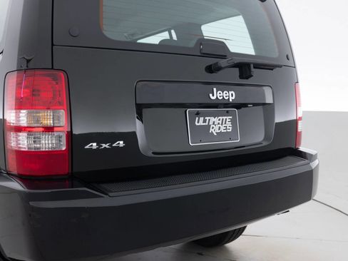 Used 2012 Jeep Liberty Sport AWD/4WD image 17