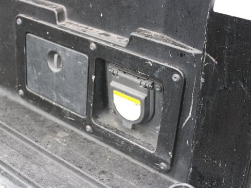 Used 2017 Toyota Tacoma TRD Off-Road image 29