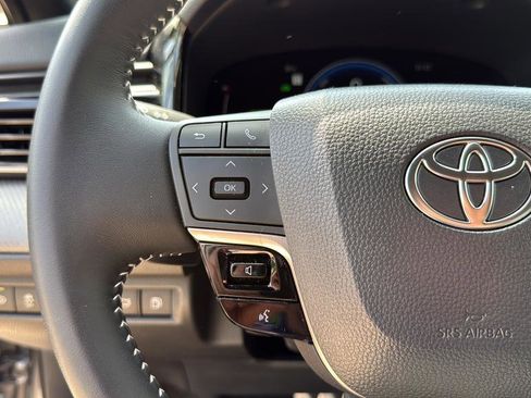 Used 2026 Toyota Camry SE FWD image 21