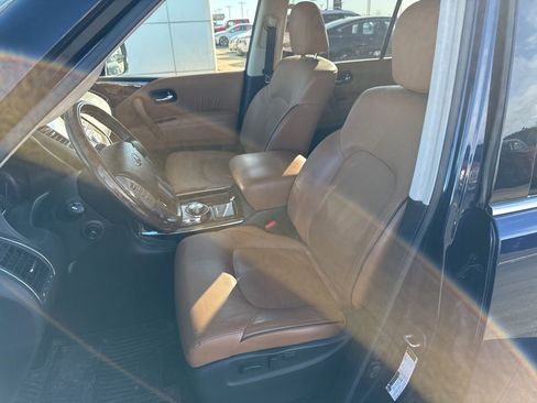 Used 2017 INFINITI QX80 Signature Edition w/ All Season Package image 12