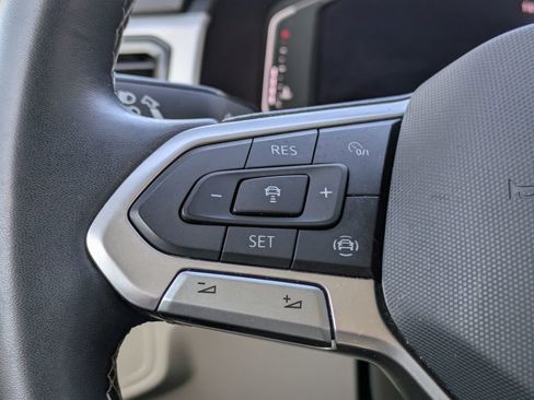 Used 2023 Volkswagen Atlas SE image 34