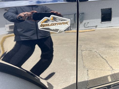 Used 2023 Ford Bronco Wildtrak AWD/4WD image 3