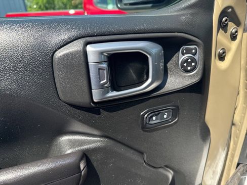 Used 2020 Jeep Gladiator Sport w/ Quick Order Package 24S image 10