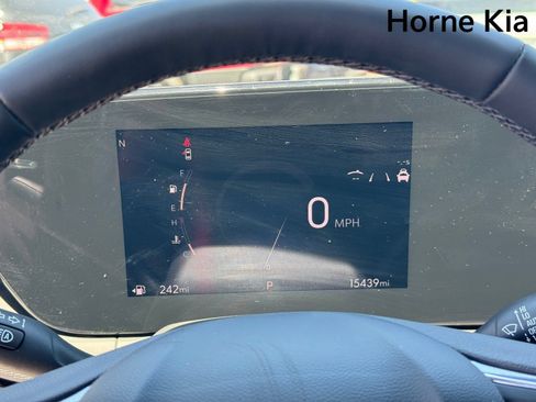 Used 2025 Buick Envista Avenir FWD image 18