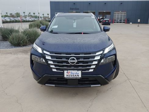 New 2026 Nissan Rogue Platinum AWD/4WD image 2