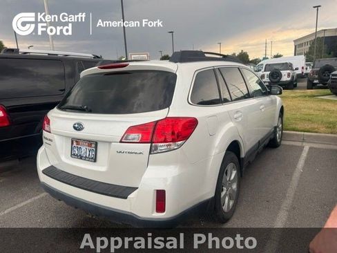 Used 2011 Subaru Outback 2.5i Premium w/ All-Weather Pkg AWD/4WD image 1