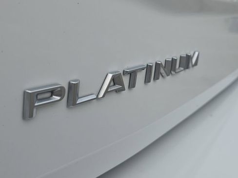 Used 2025 Ford Expedition Platinum AWD/4WD image 9