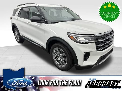 New 2025 Ford Explorer Active w/ Active Comfort Package image 1