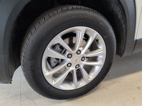 Used 2025 Chevrolet TrailBlazer LS w/ LS Convenience Package image 9