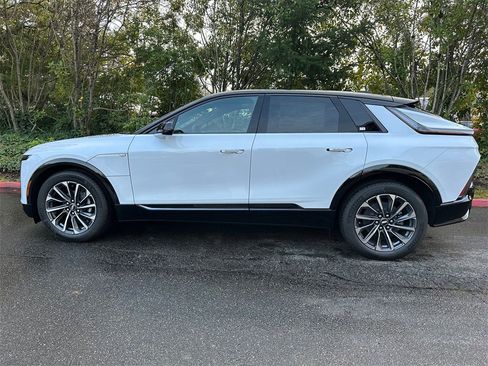 New 2026 Cadillac Lyriq Premium Sport image 2