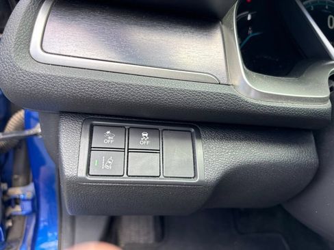 Used 2016 Honda Civic Touring image 18