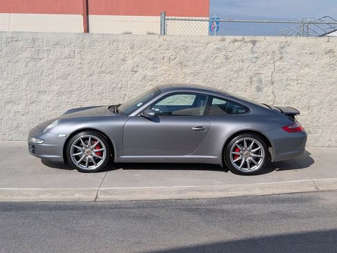 Used 2005 Porsche 911 Carrera S image 2