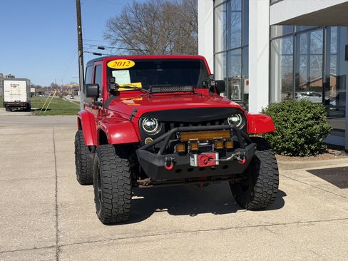 Used 2012 Jeep Wrangler Sahara w/ Mopar Chrome Edition Group image 18
