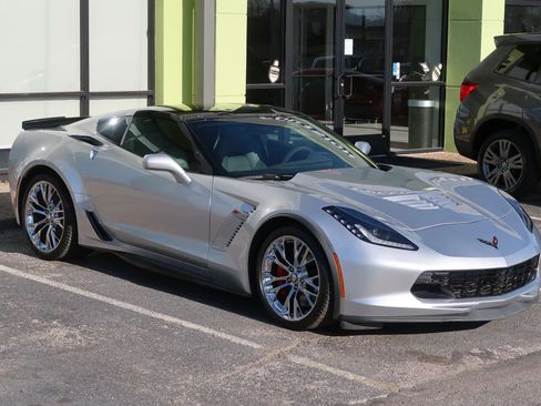 Used 2017 Chevrolet Corvette Z06 RWD image 5