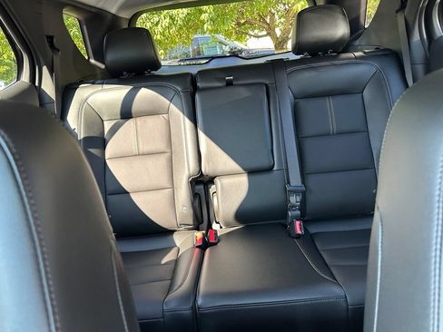 Used 2024 Chevrolet Equinox Premier w/ LPO, Floor Liner Package FWD image 19