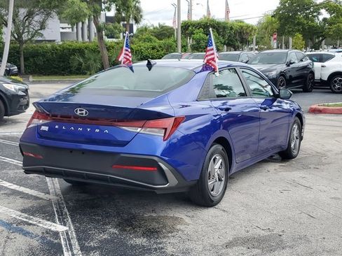Used 2024 Hyundai Elantra SE image 7