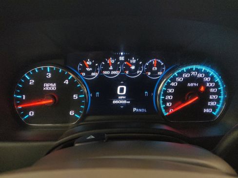 Used 2019 Chevrolet Tahoe Premier AWD/4WD image 23