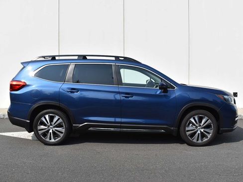 Used 2022 Subaru Ascent Limited w/ Technology Package AWD/4WD image 4