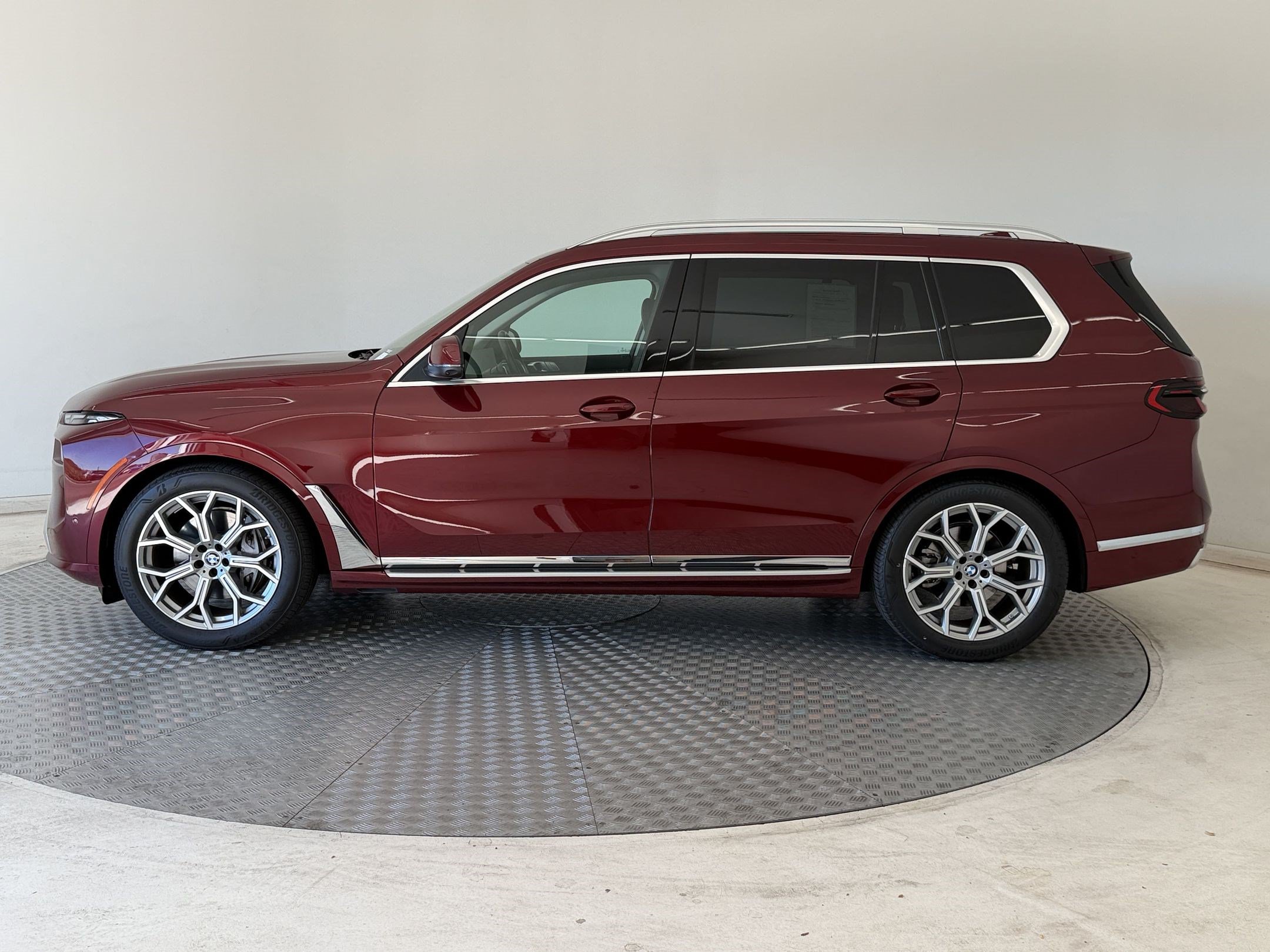Used 2026 BMW X7 xDrive40i AWD/4WD image 2