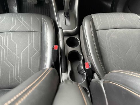 Certified 2020 Chevrolet Trax LT w/ LT Convenience Package FWD image 21