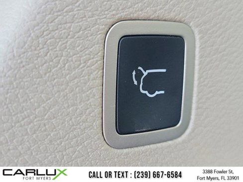 Used 2023 Chrysler Pacifica Touring-L FWD image 13