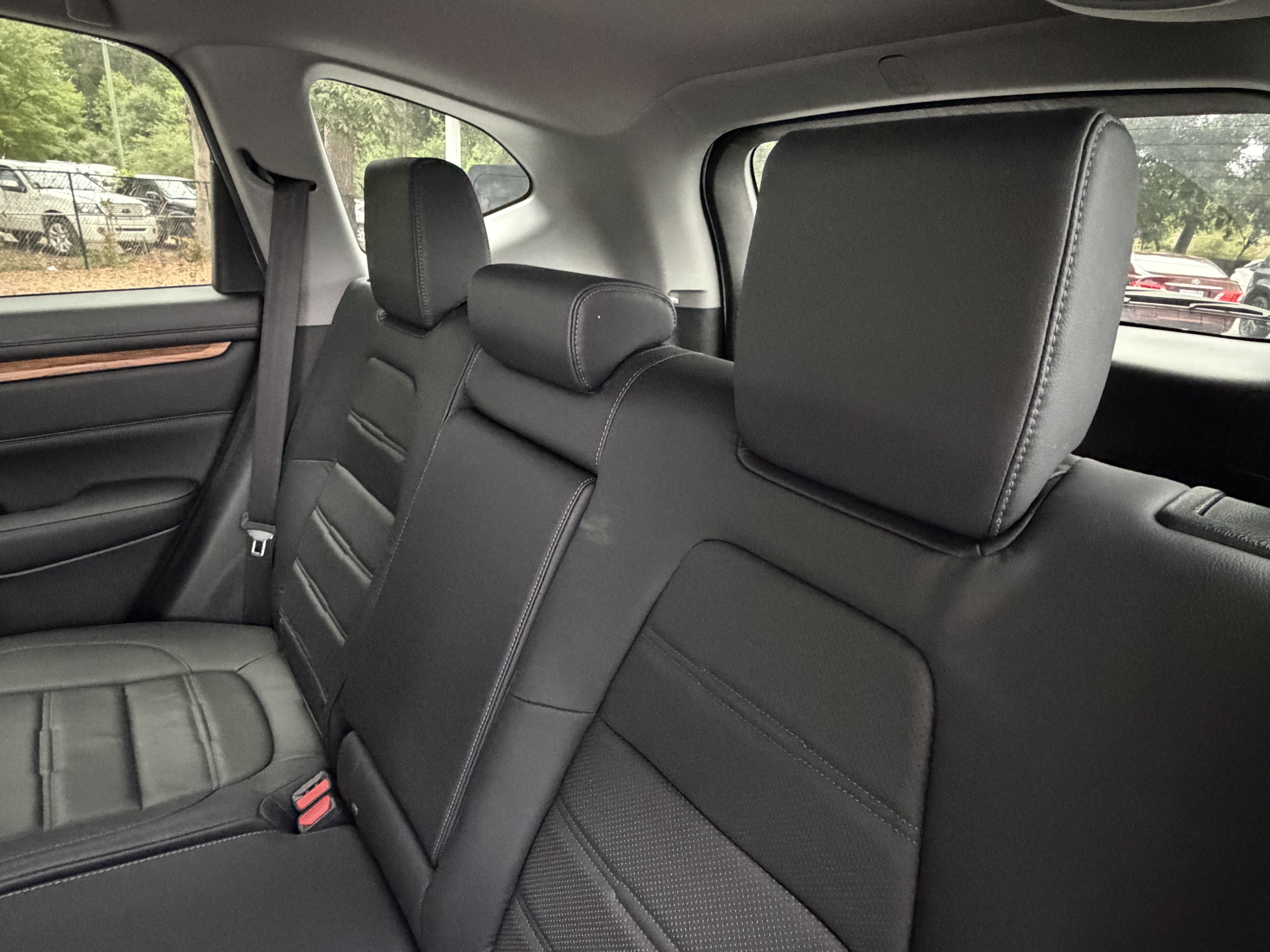 Used 2019 Honda CR-V Touring image 32