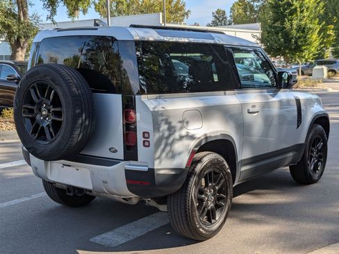 Used 2023 Land Rover Defender 90 S image 3