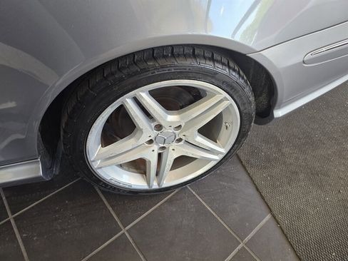 Used 2009 Mercedes-Benz CLK 350 Coupe image 23