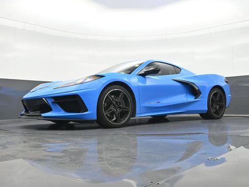 Used 2024 Chevrolet Corvette Stingray Coupe w/ Z51 Performance Package RWD image 23