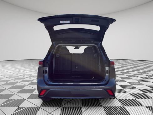 Used 2021 Toyota Highlander Limited image 5