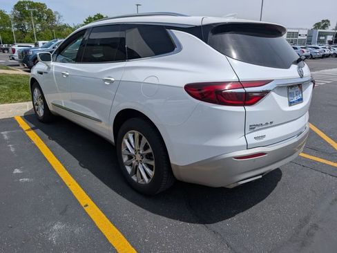 Used 2020 Buick Enclave Premium w/ Sun and Sites Package AWD/4WD image 3